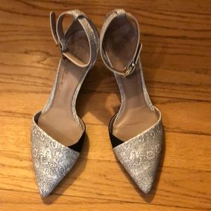 Tory Burch black and white lizard print shoe size 7